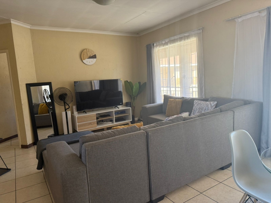2 Bedroom Property for Sale in Rustenburg Central North West